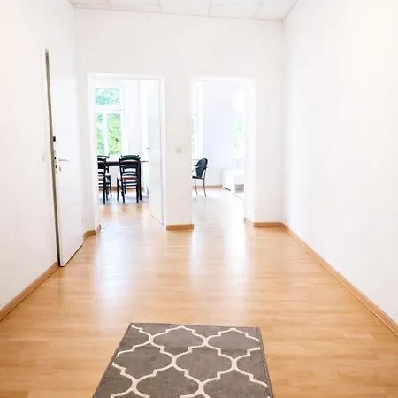 Ilvers - Grosse 6 Raumwohnung Fuer Bis Zu 8 Personen *