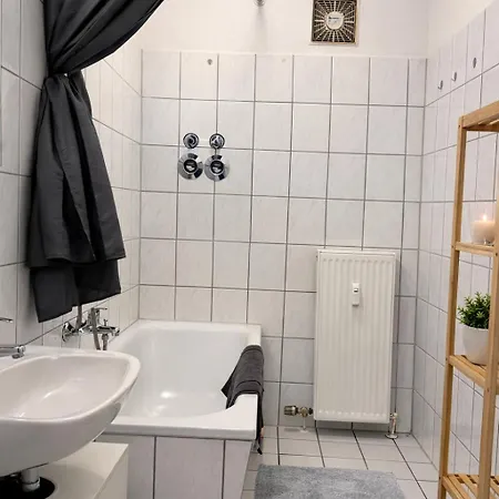 Ilvers - Grosse 6 Raumwohnung Fuer Bis Zu 8 Personen * Erfurt